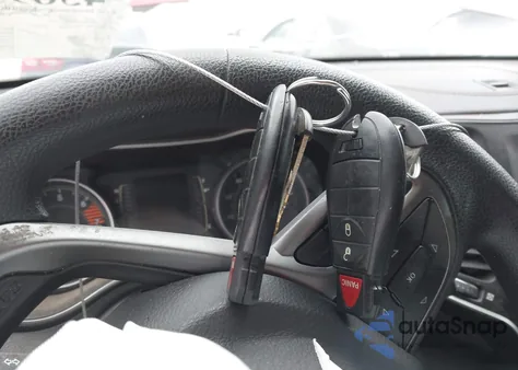 2019 Jeep Cherokee Latitude 4X4 из США, поврежденный, VIN 1C4PJMCB2KD330332